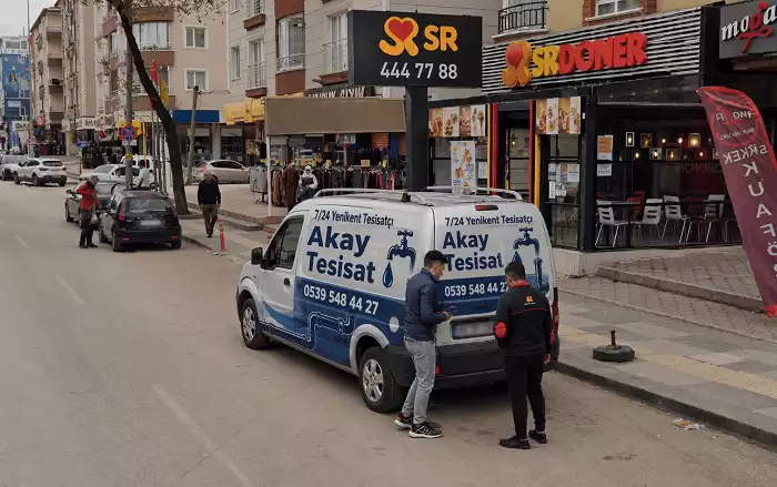 Yenikent tesisatçı hizmeti için Akay Tesisat servis aracı